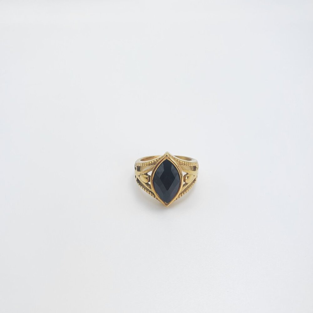Ring - Picture 1 of 4